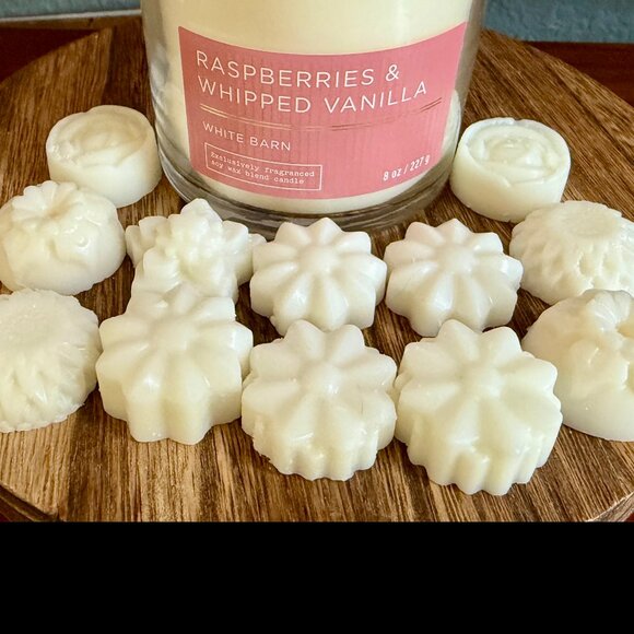 NEW WAX MELTS Bath & Body Works Candle Wax Melts - RASPBERRIES & WHIPPED VANILLA - Picture 2 of 4